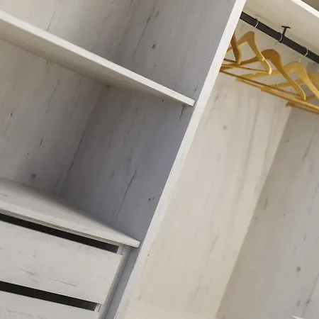 Estacion De Tren, Autobus Vut5240as Daire Gijón